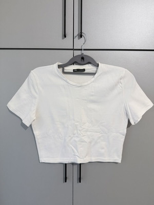 Zara cropped t shirt άσπρο μέγεθος L σαν καινούργιο