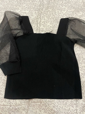 Top blouse new, size M, black