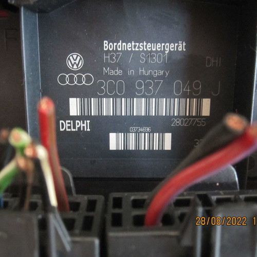 Comfort control unit for VW Passat '05-'11 used, code 3C0937049J