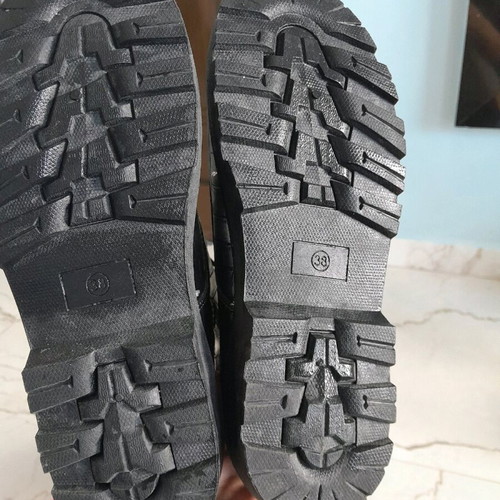 Boots new, size 38