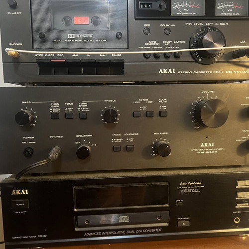 Akai A-2400 stereo amplifier, vintage 1970