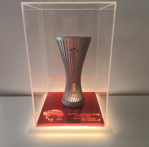 Τροπαιοθήκη με Κύπελλο UEFA CONFERENCE LEAGUE OLYMPIACOS 2024