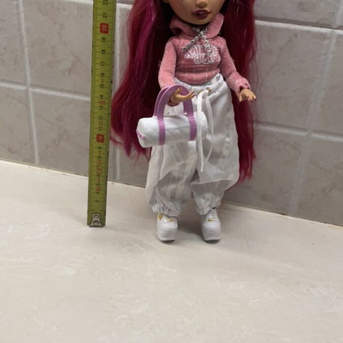 Rainbow High Milan Berrymore doll like new