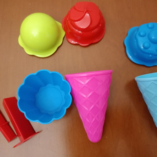 Kids' Sand Playset "Pastry Shop / Ice Cream & Cupcakes" like new, 7 pieces