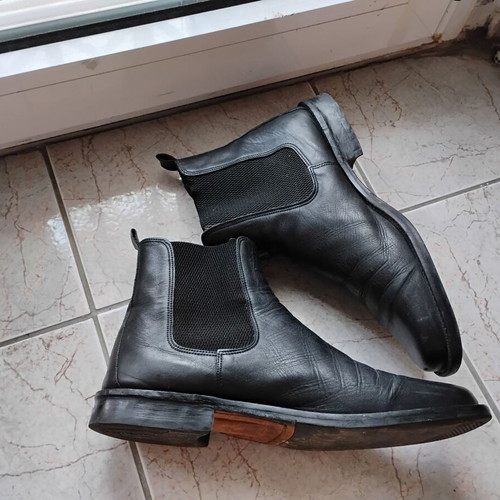 Leather Chelsea boots size 46 used