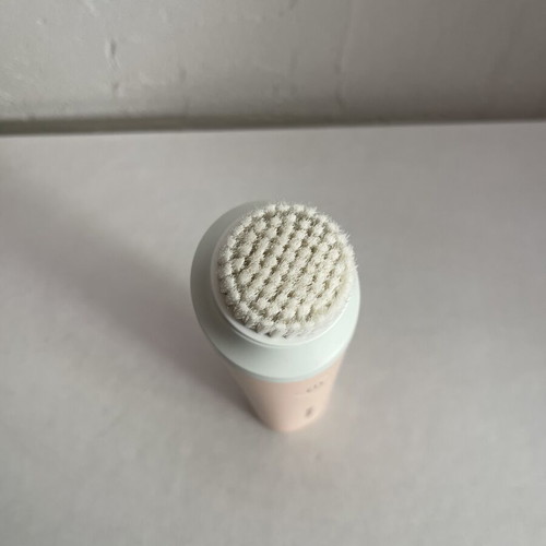 Philips Waterproof Facial Cleansing Brush like new