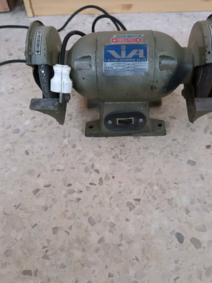 Heavy duty twin grinding and processing wheel used