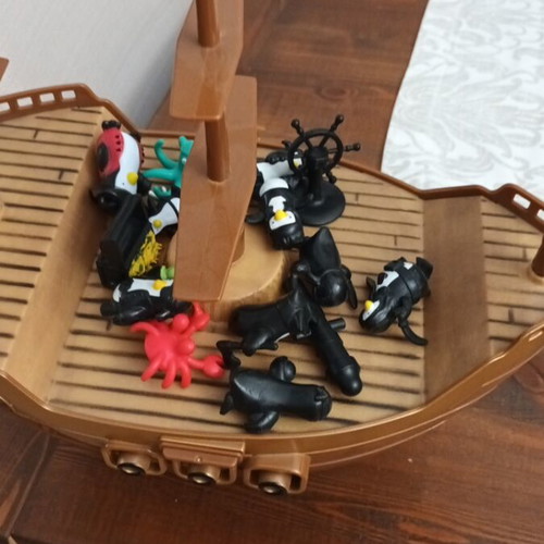 Pirate Balance Ship game like new