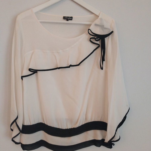 Juci Fair women's silk blouse size 46, black and white
