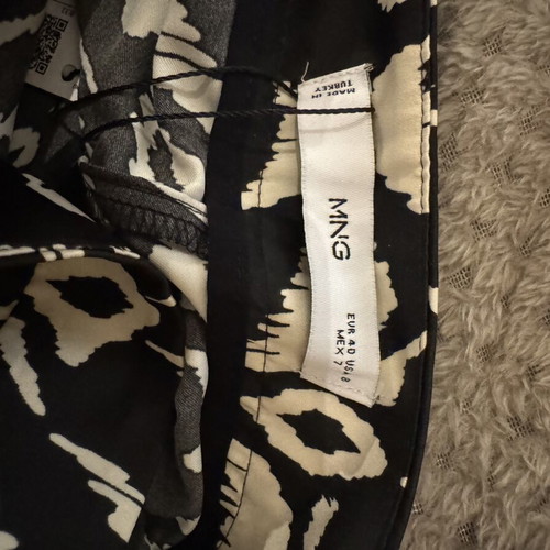 Mango patterned pants size L new, black and white