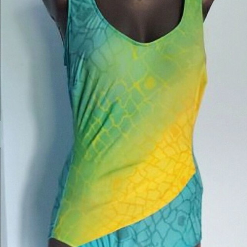 Swimsuit and pareo set like new, sizes XL to 2XL