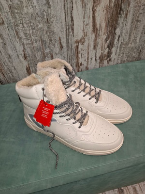 Safety Jogger ankle boots new with fur beige and removable insole