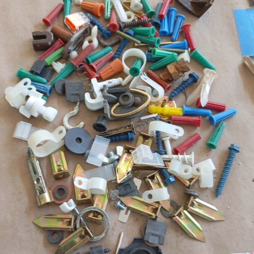 Hardware new for fastening and cable organization