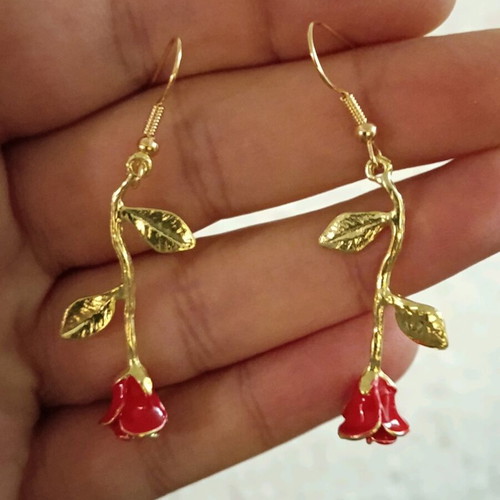 Vintage women's long rose earrings new, unused