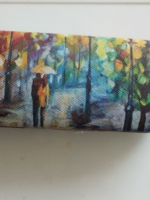 Glasses case with embossed couple in rain design new, multicolored