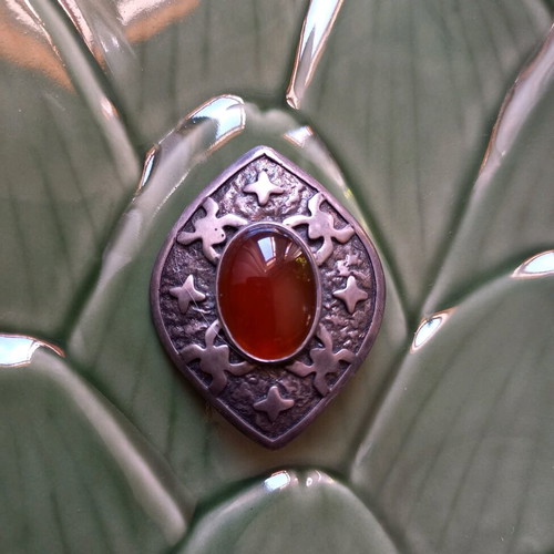 Silver pin used