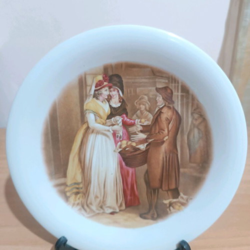 Candia vintage decorative plates set of 2 20cm romantic scene like new