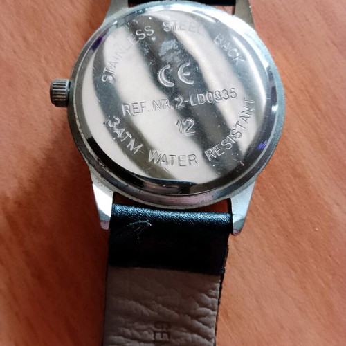 King Quartz watch like new, functional