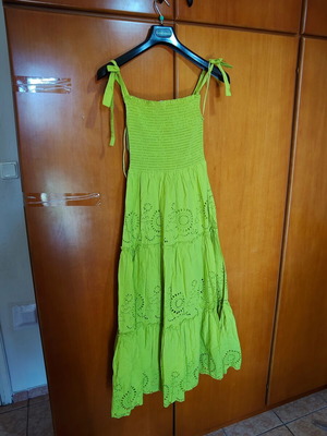 Summer dresses bundle used, 4 dresses, 1 cardigan, 1 leggings, sizes S-M