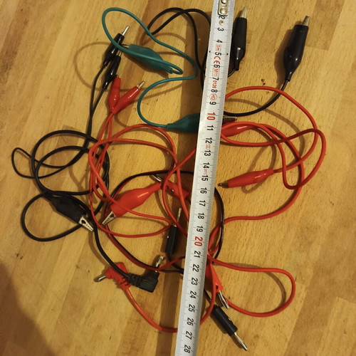 Cables with banana and crocodile clips, pack