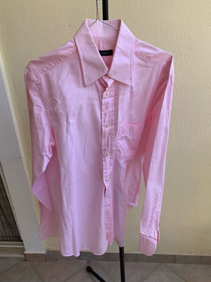 Green shirt like new, size M, pink