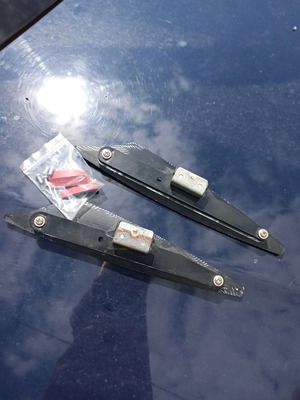 Windscreen wiper part new