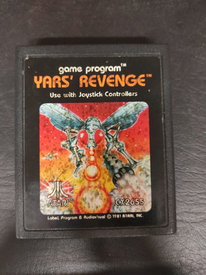 Atari Yars' Revenge video game like new