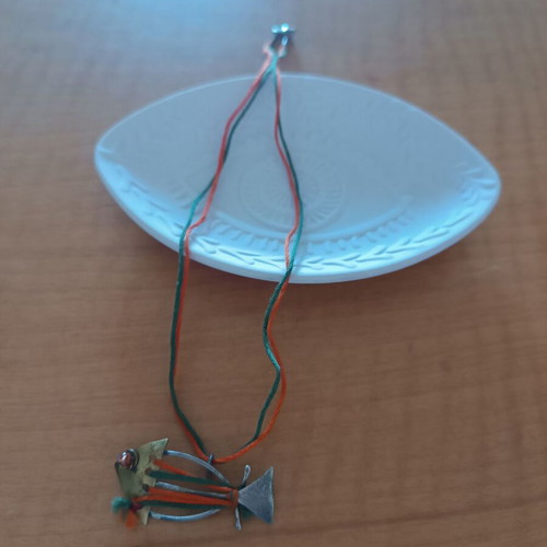 Silver necklace 925 with fish and threads, like new