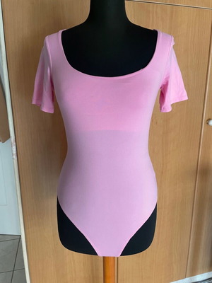 H&M pink bodysuit like new, size S