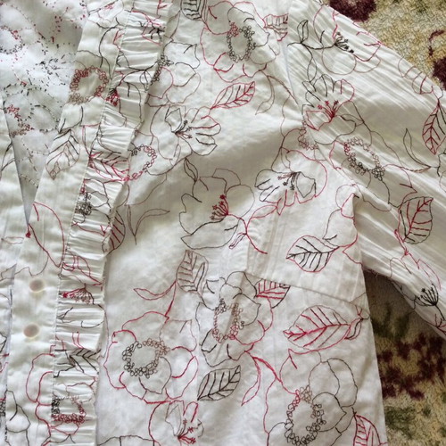 TU women's shirt used, white multicolor, size 10