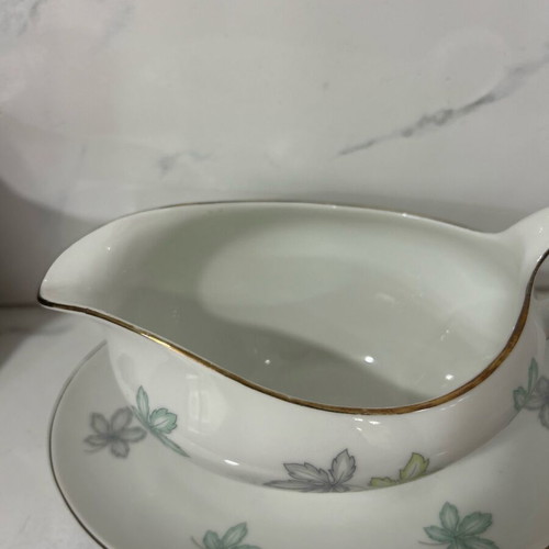 Bavaria sauce boat new with built-in saucer