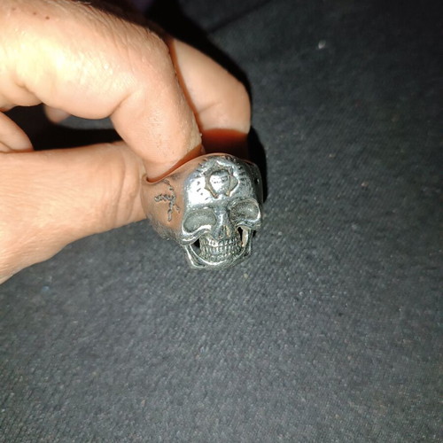 Silver skull ring men's size 23 like new