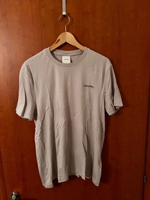 Calvin Klein μπλούζα καινούργια, μέγεθος L, μπεζ
