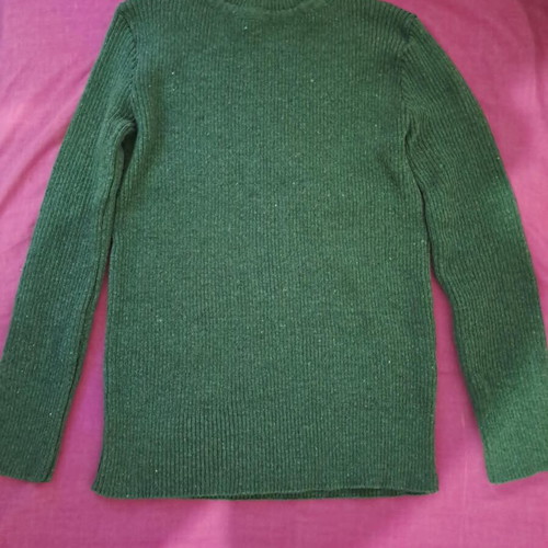 Women's knitted green turtleneck sweater, size M