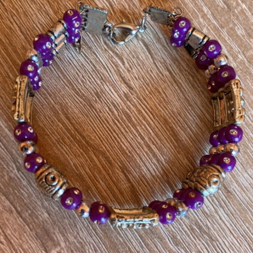 Bracelet like new, purple and silver