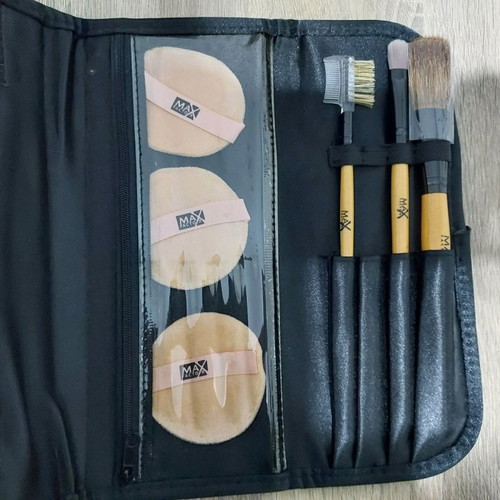 Max Factor makeup tool set unused with satin case
