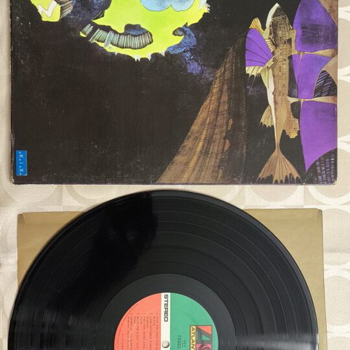 Yes vinyl records used: Owner of a lonely heart, Fragile, Going for the one