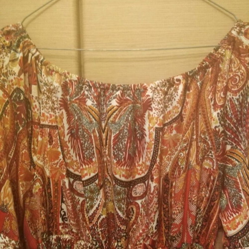 Dress like new, size L/XL, with unique sleeve