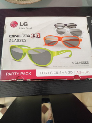 LG Cinema 3D Glasses AG-F315 party pack of 4 like new