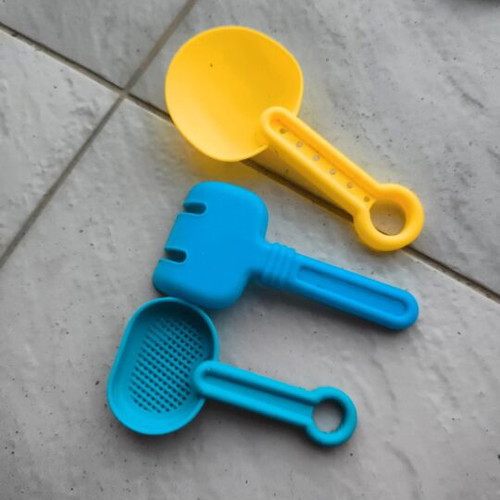 Sand toys set with molds and tools
