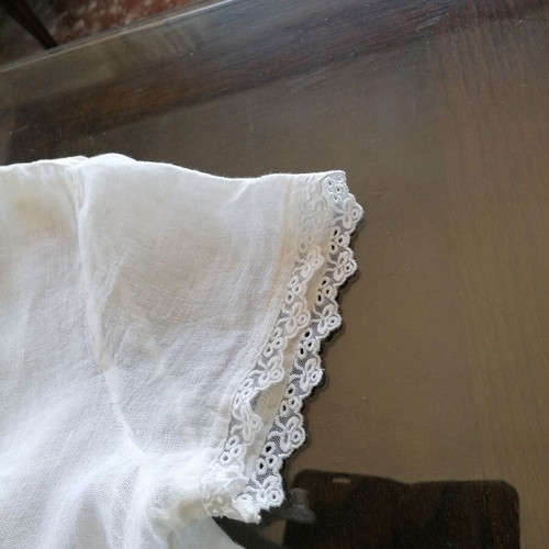Linen blouse with lace, like new, beige, size M