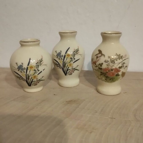 Miniature vase set like new, 4 porcelain pieces