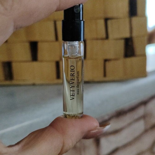 Diptyque Vetiverio Eau de Parfum new, 2 ml travel size