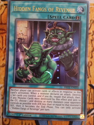 Hidden Fangs Of Revenge Quick Play Spell card like new