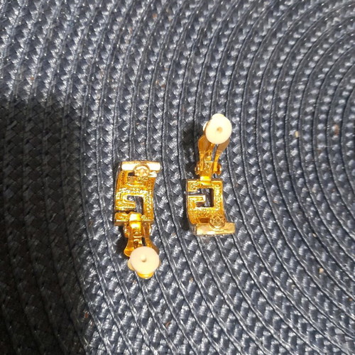 Fo clip earrings new