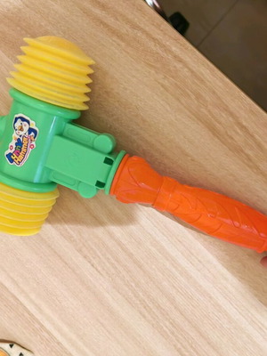 Carnival hammer with sound like new