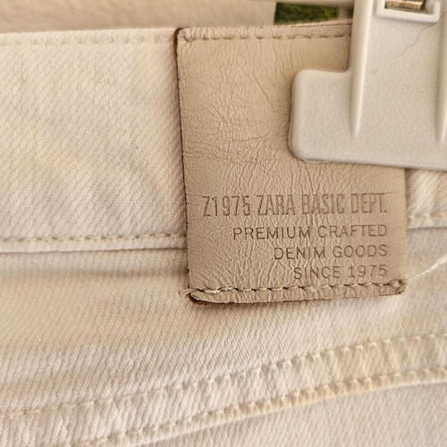 White Zara Z1975 jeans new, soft denim, regular waist