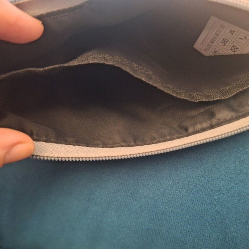 City toiletry bag like new