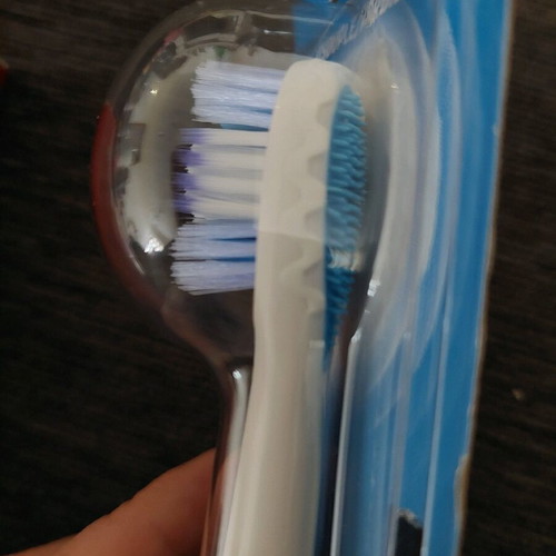Colgate pack Max White Ultimate Radiance toothpaste and 360 Sonic electric toothbrush new