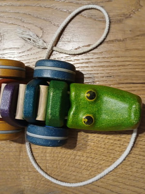 Plan Toys Συρόμενο Παιχνίδι Rainbow Alligator από Ξύλο Μεταχειρισμένο με Ήχους για 12+ Μηνών